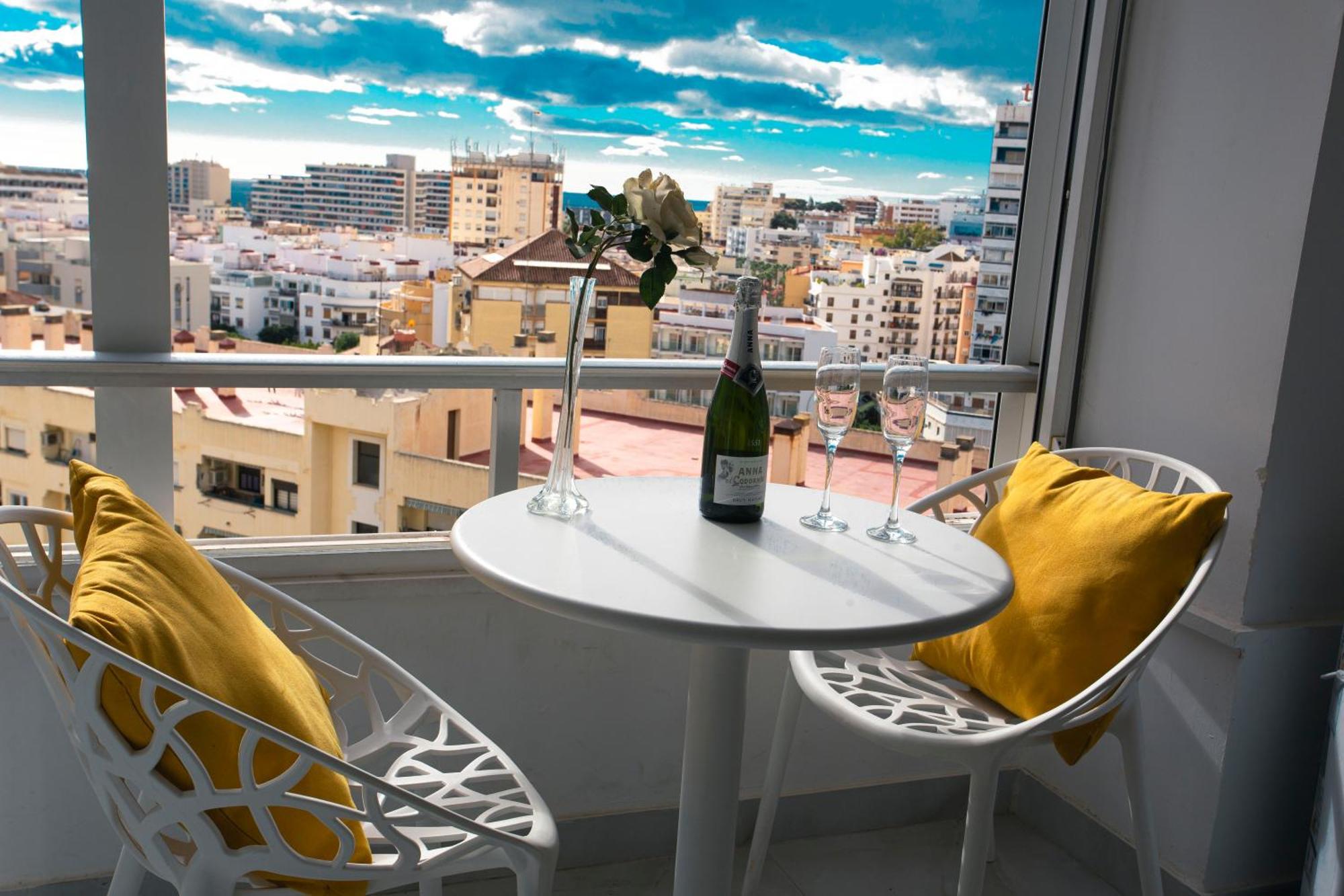 Sunset Sunny Verdiales Terrace & Sea Views Apartamento